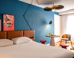 Hotel ibis Cannes Centre (Cannes, France)