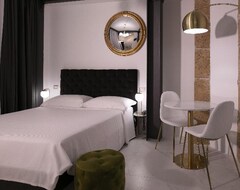 Hotel Azzoli Trapani - Apartments&Skypool - Adults Only (Trapani, Italia)