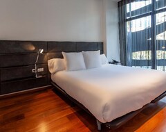 Khách sạn Suites Avenue (Barcelona, Tây Ban Nha)