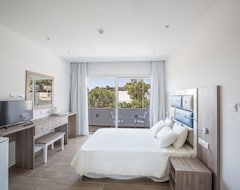 Otel Stratovarius Luxury Rooms (Ayia Napa, Kıbrıs)
