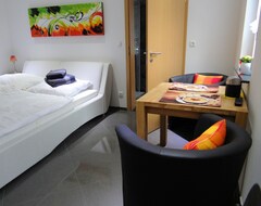 Toàn bộ căn nhà/căn hộ Modern Furnished Apartment With Comfortable Seating (Hasloch, Đức)