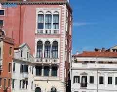 Khách sạn Casanova (Venice, Ý)
