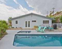 Tüm Ev/Apart Daire New Listing Contemporary Pool Home With Incredible Views (Palm Desert, ABD)