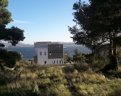 Toàn bộ căn nhà/căn hộ Modern Villa, With A Magical Sea View! Ideal For The Whole Year (Megara, Hy Lạp)