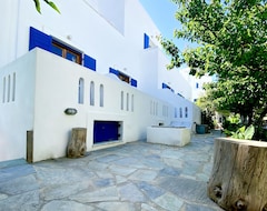 Hotel Helliniko (Livadia - Paros, Greece)