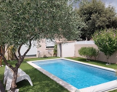 Toàn bộ căn nhà/căn hộ Pleasant 110 M² Villa With Swimming Pool, 2 Steps From Sommières (Villevieille, Pháp)