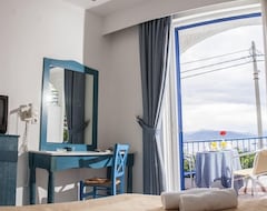 Khách sạn Knossos Hotel (Tolo, Hy Lạp)