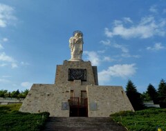 Koko talo/asunto Small Apartment For Two Close To Virgin Mary Statue (Haskovo, Bulgaria)