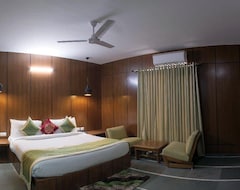 The Cloyster Resort And Spa (Ramnagar, India)