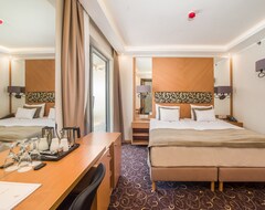 Khách sạn Marmara Hotel Budapest (Budapest, Hungary)