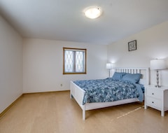 Casa/apartamento entero Luxury / Beautiful 4 Bedroom House In 100 Acre (Limehouse, Canadá)