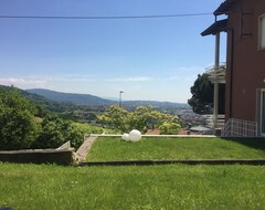 Toàn bộ căn nhà/căn hộ Wisteria On The Hills Free Wi Fi Free Parking Breakfast Included (Grumello del Monte, Ý)