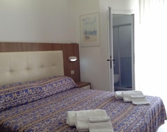 Khách sạn Hotel Saponi (Rimini, Ý)