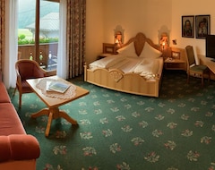 Khách sạn Double Room Zirbenholz - Hotel Neuwirt (Kufstein, Áo)