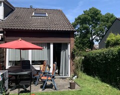 Cijela kuća/apartman Holiday Home With A Garden (Bruinisse, Nizozemska)