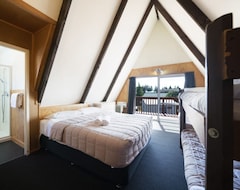 Hotel Pipers Lodge (National Park, New Zealand)