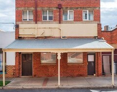 Koko talo/asunto Historical Building Dating Back To 1900 (Nhill, Australia)