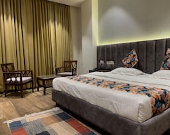 Khách sạn Hotel Alpine Plaza (Ambala, Ấn Độ)