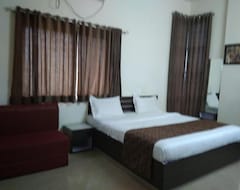 Hotel Balaji Lodging (Solapur, India)