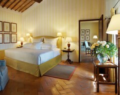 Hotel Castello Banfi - Il Borgo "Relais & Chateaux" (Montalcino, Italy)