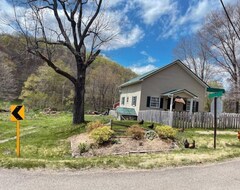 Koko talo/asunto Renovated Country Schoolhouse Near Ohios Amish Country. (Port Washington, Amerikan Yhdysvallat)