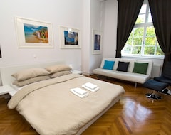 Majatalo Galeria Rooms (Ljubljana, Slovenia)