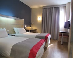 Holiday Inn Express Barcelona - Sant Cugat, An Ihg Hotel (Sabadell, España)