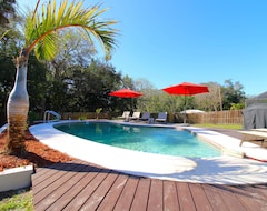 Koko talo/asunto Peaceful Dog-friendly W/private, Heated Pool (Palm Harbor, Amerikan Yhdysvallat)
