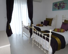 Toàn bộ căn nhà/căn hộ Private 2 bedroom villa with small pool in the centre of Elounda (Elounda, Hy Lạp)