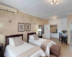 Hotel Ancient Emperor Guest Estate (Potchefstroom, South Africa)
