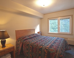 Khách sạn Glacier View Suites (Whittier, Hoa Kỳ)