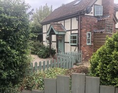 Cijela kuća/apartman Soldiers Cottage, One Bedroom Cosy Cottage With Hot Tub And Dog Friendly, (Madeley, Ujedinjeno Kraljevstvo)