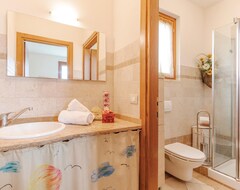 Toàn bộ căn nhà/căn hộ 2 Bedroom Accommodation In Montevarchi Ar (Bucine, Ý)