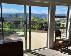 Toàn bộ căn nhà/căn hộ Stunning View & Hot Tub. New House Handy To Town (Lower Hutt, New Zealand)