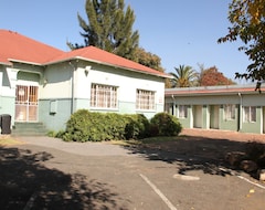 Bed & Breakfast Buble Ball Guest House (Germiston, Nam Phi)