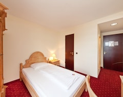 Khách sạn Novum Hotel Madison Düsseldorf (Dusseldorf, Đức)