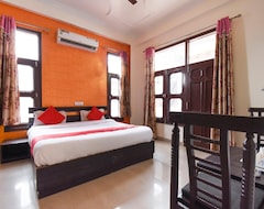 Khách sạn Hotel AAA (Solan, Ấn Độ)