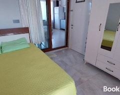 Casa/apartamento entero Altinoluk Denize 50 M 1+1 Yeni Daire (Altınoluk, Turquía)