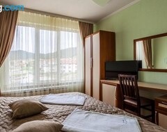 Hotel Khotiel "Ielieghans" - Borino (Borino, Bulgarien)