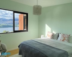 Entire House / Apartment Lake View Apartment La Hay 66 (Queenstown, New Zealand)