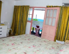 Hotel Marine View (Ocho Rios, Jamaica)
