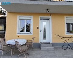 Koko talo/asunto Apartment Rea (Koper, Slovenia)