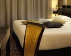 Khách sạn Secret De Paris - Hotel & Spa (Paris, Pháp)
