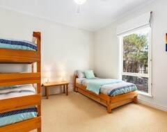 Entire House / Apartment Tranquility In Cowes - Rejuvenate Stays (Cowes, Australia)