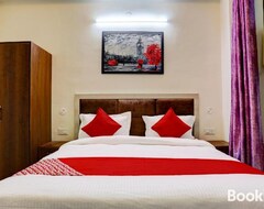 Khách sạn Oyo Flagship 81494 Hotel Umrao Inn (Dharuhera, Ấn Độ)
