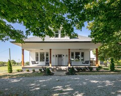 Toàn bộ căn nhà/căn hộ New - Luxury Craftsman Home On Bourbon Trail With Hot Tub And Farm Views (Shelbyville, Hoa Kỳ)