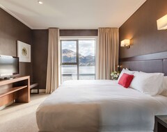 Hotel Hilton Queenstown Resort & Spa (Queenstown, New Zealand)