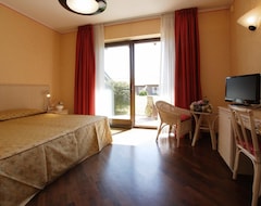 Khách sạn Hotel Serravalle Golf (Serravalle Scrivia, Ý)