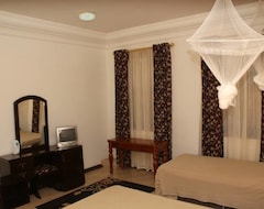 Hotel Roc Heights Lodge (Bakau Newtown, The Gambia)