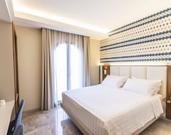 Khách sạn Solmaris Tropea Rooms & Suites (Tropea, Ý)